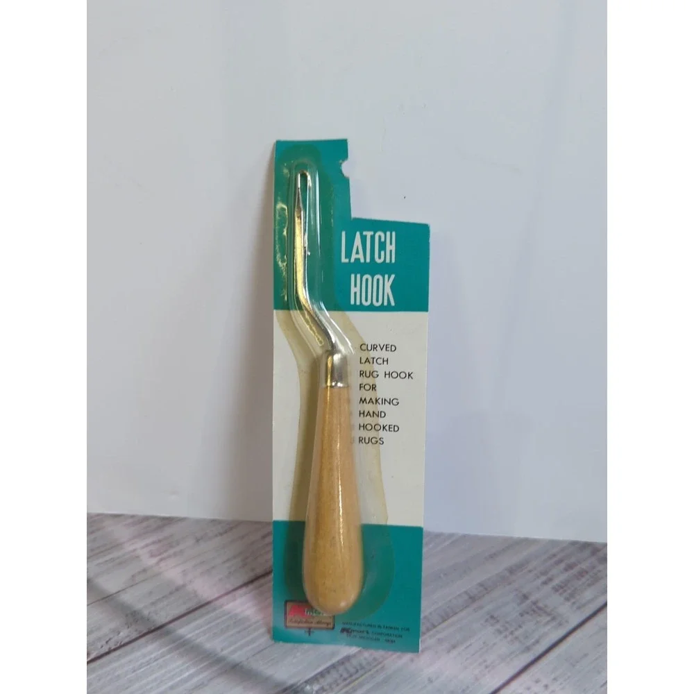 Vintage Kmart Curved Latch Rug Hook Wooden Handle In Original Package, Taiwan